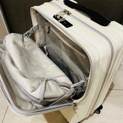 キャリーケース（機内持込サイズ）の画像