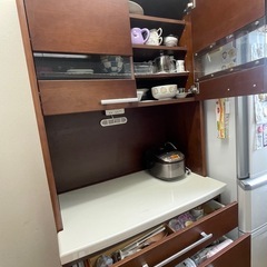 食器棚の画像