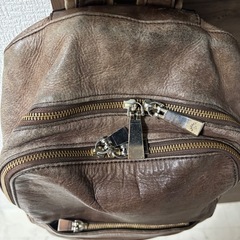 aniaryのレザーリュックの画像