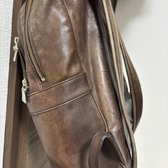 aniaryのレザーリュックの画像