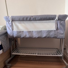 ベビーベッドの画像