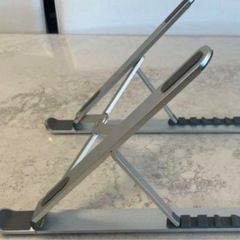 ノートパソコン タブレット スタンド 6段階調節可能 シルバーの画像