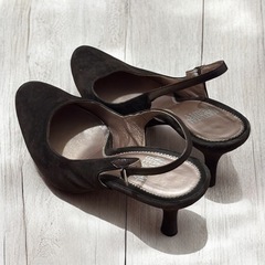 NATURAL BEAUTY スリングバックパンプス ブラックの画像