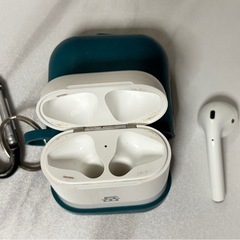 Apple AirPods 第2世代 / 正規品　ワイヤレスイヤホンの画像