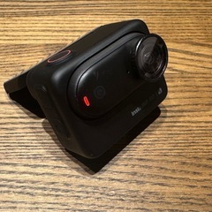 insta360 go3s リモコン　バッテリーパック　クイックリーダー　純正パーツ多数　セットの画像