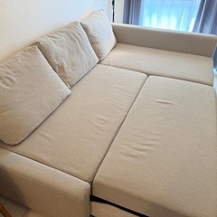 ソファーから広々としたベットに早変わりの画像