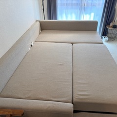 ソファーから広々としたベットに早変わりの画像