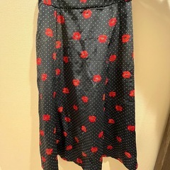 INEA 花柄ボタンスカートの画像