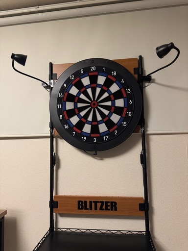 【美品・フルセット】DARTSLIVE Home + BLITZERスタンド（ライト・ダーツ一式付）