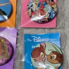 ディズニーストア カウントダウンバッチ バンビ シンデレラ エロウィー ムーランの画像