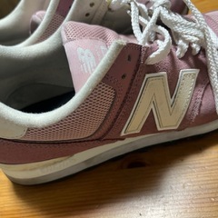 ニューバランススニーカーの画像