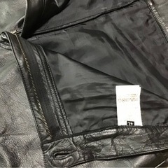 レザーパンツの画像