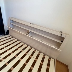 【9日夜まで】ニトリ　クイーンベッドフレームの画像