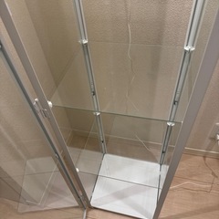 【美品】IKEA BLÅLIDEN（ブロリーデン）ガラス扉キャビネットの画像