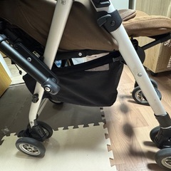 アップリカ  新生児から使える
ベビーカーの画像