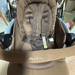 アップリカ  新生児から使える
ベビーカーの画像