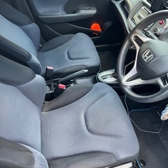 ホンダフィット　白　77000km 平成22年車の画像