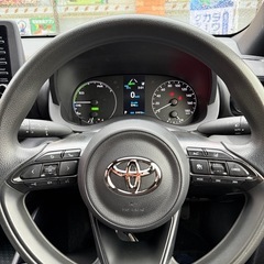 トヨタヤリスハイブリッドの画像