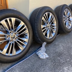 アルファード純正タイヤ　ホイールセットの画像