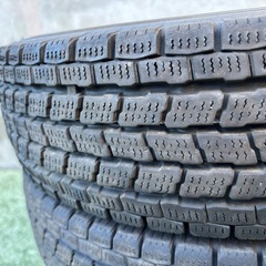 スタッドレスタイヤ 145/80R12 80/78N LT 4本セットバリ山の画像