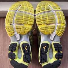 ランニングシューズ
の画像