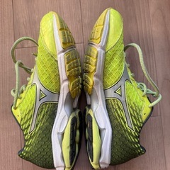 ランニングシューズ
の画像