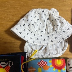 0歳児　おもちゃ　布絵本　帽子　いろいろ　　　の画像