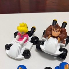ミニカーセット ルイージ ピーチ ドンキーコング キノピオ　ハッピーセットの画像