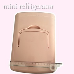 レトロミニ冷蔵庫　ピンク　車、コンセント両方使えます。の画像