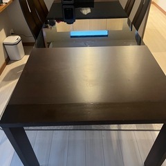 伸長式ダイニングテーブルの画像