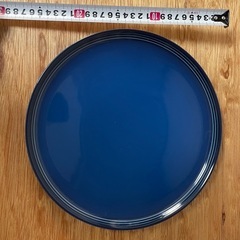 ルクルーゼ 平皿 プレート　2組 青 白の画像