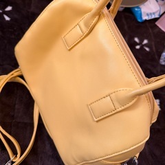 イエロー　ショルダーバッグの画像