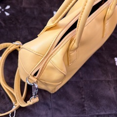 イエロー　ショルダーバッグの画像