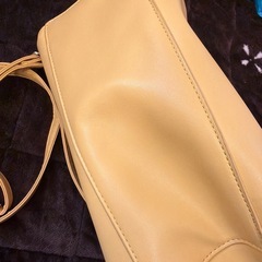 イエロー　ショルダーバッグの画像