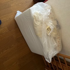 ベビーベッドの画像