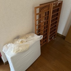 ベビーベッドの画像
