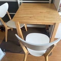 【決まりました】
（12月14日夕方からか15.16日取引きできる方）IKEAのダイニングチェア２脚の画像