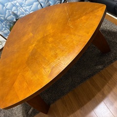 ダイニングテーブル 幅135cm 三角形 収納棚付の画像