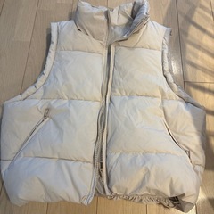 レディース服　
r.ダウンベスト中古の画像
