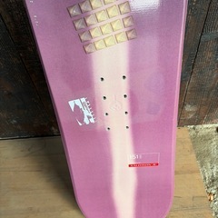 スノーボード板とカバーの画像