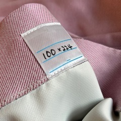 カーテンの画像