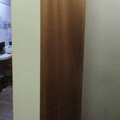 値下げしました！ほとんど使用感のない食器戸棚　59cm幅の画像