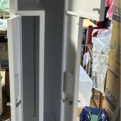 美品ロッカーの画像