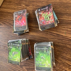 蟲神器とポケモンカードの画像