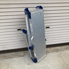 ピカ　足場台　洗車台　スライド脚立の画像