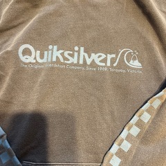 Quiksilver 薄手パーカーの画像