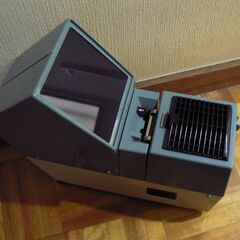 古い8mmカメラと映写装置（動作未確認）の画像