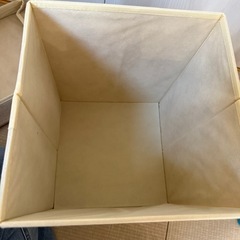 ウォータータンク収納ボックスの画像