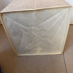 ウォータータンク収納ボックスの画像