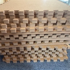 【本日引き渡し希望】コルク風 フロアタイル 計18枚の画像